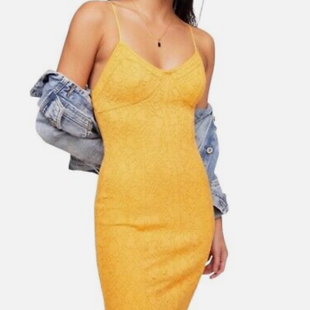 FREE PEOPLE Light
Me Up Slip
size S